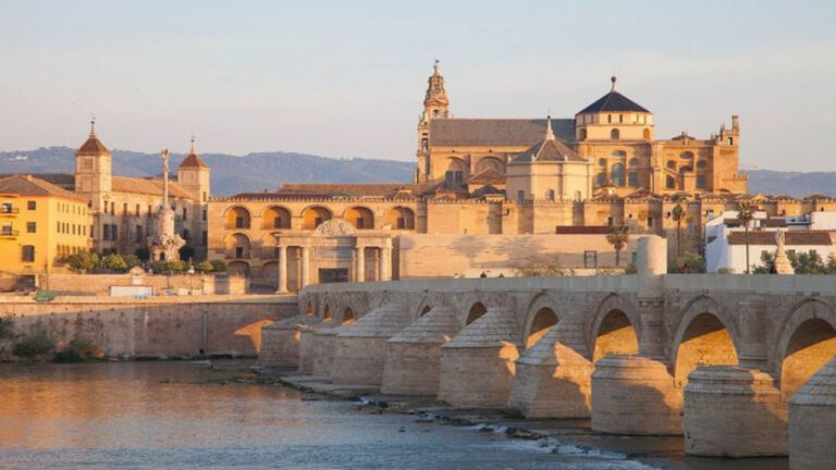 Keindahan Masjid Cordoba: Simbol Kejayaan Islam di Spanyol